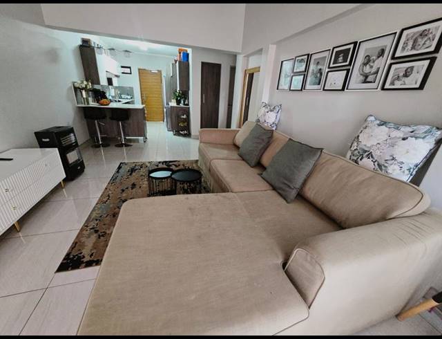 3 BEDROOM APARTMENT FOR SALE IN GLEN MARAIS